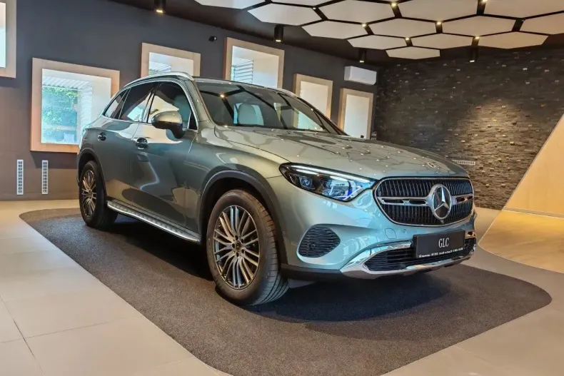 Mercedes-Benz GLC din 2025 cu 5.000 km - oferta MER185974 - foto 1