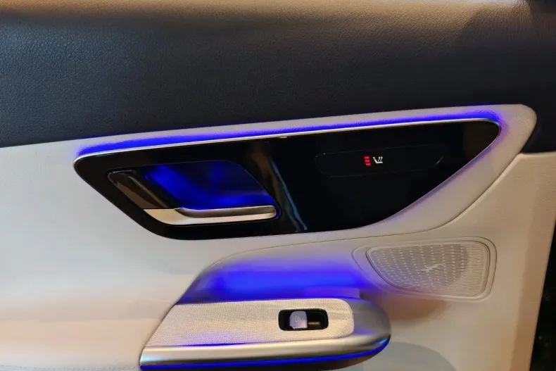 Mercedes-Benz GLC din 2025 cu 5.000 km - oferta MER185974 - foto 22