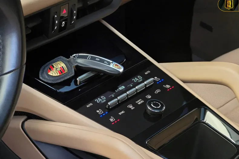 Porsche Cayenne Coupe din 2023 cu 42.149 km - oferta POR185991 - foto 7