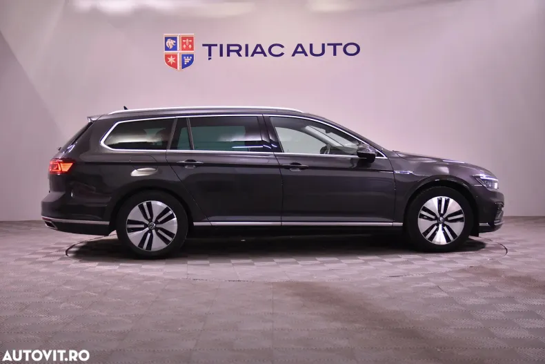 Volkswagen Passat din 2021 cu 122.599 km - oferta VOL185998 - foto 6