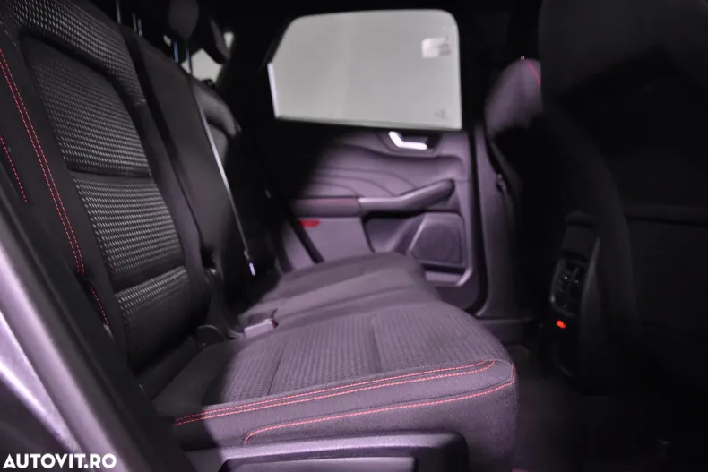 Ford Kuga din 2024 cu 37.082 km - oferta FOR185999 - foto 12