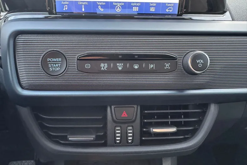 Ford Courier din 2025 cu 4.079 km - oferta FOR186006 - foto 12