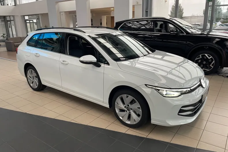 Volkswagen Golf din 2025 cu 8 km - oferta VOL186008 - foto 4