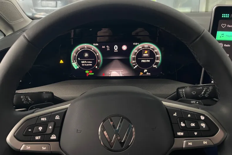 Volkswagen Golf din 2025 cu 8 km - oferta VOL186008 - foto 23