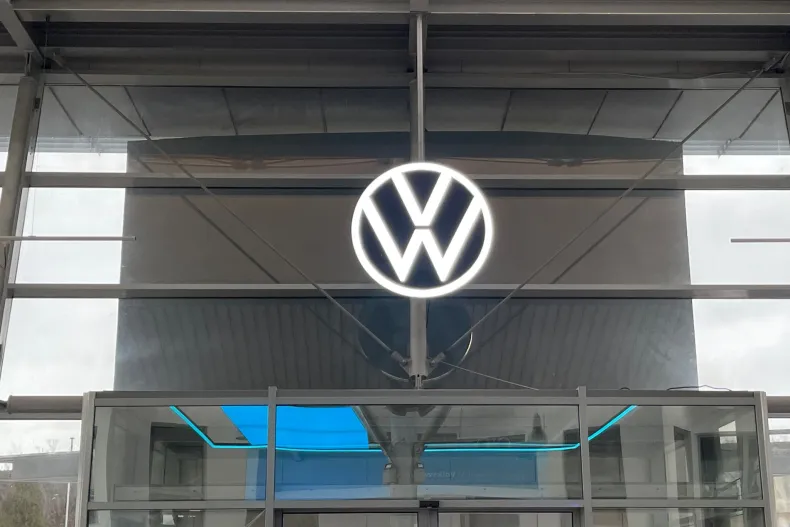 Volkswagen Golf din 2025 cu 8 km - oferta VOL186008 - foto 37