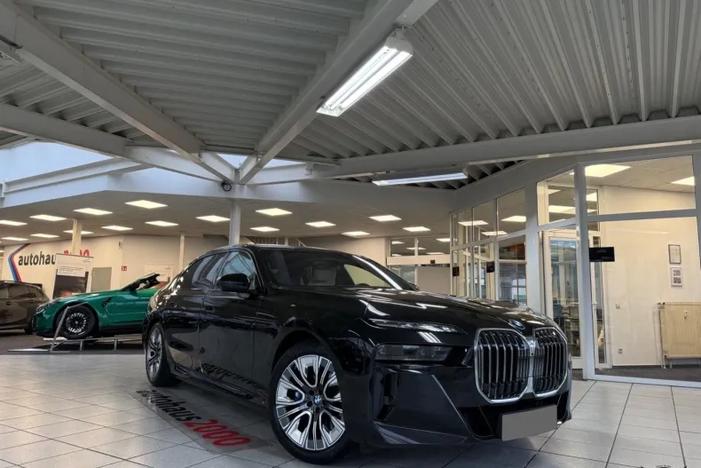 BMW Seria 7 din 2024 cu 64.070 km - oferta BMW186013 - foto 1