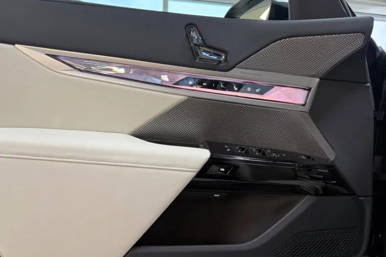 BMW Seria 7 din 2024 cu 64.070 km - oferta BMW186013 - foto 10