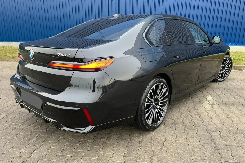 BMW Seria 7 din 2025 cu 4.050 km - oferta BMW186014 - foto 5