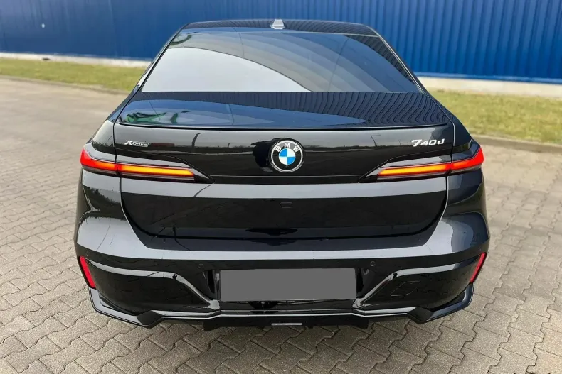 BMW Seria 7 din 2025 cu 4.050 km - oferta BMW186014 - foto 6