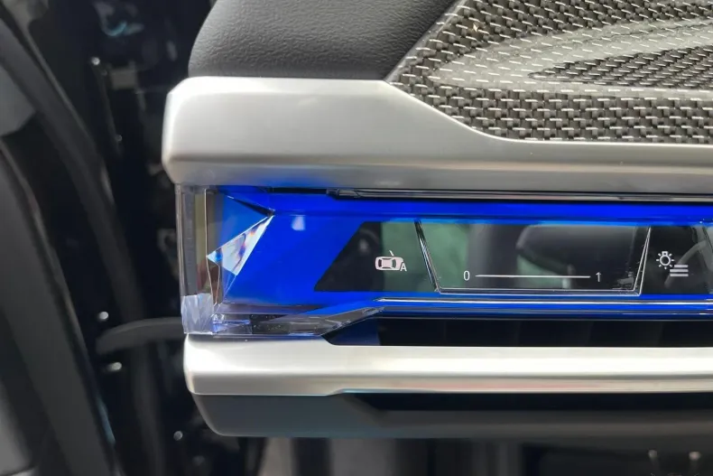 BMW Seria 7 din 2025 cu 4.050 km - oferta BMW186014 - foto 9