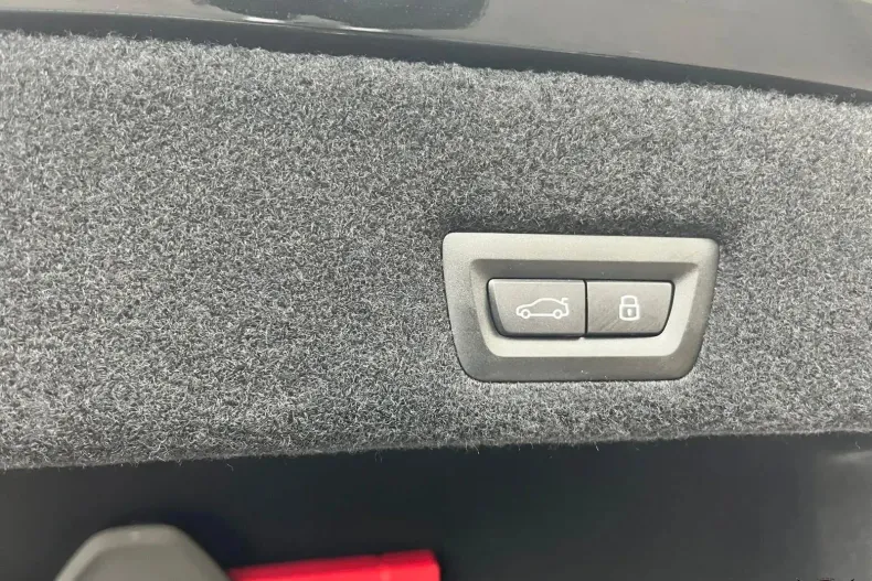 BMW Seria 7 din 2025 cu 4.050 km - oferta BMW186014 - foto 26