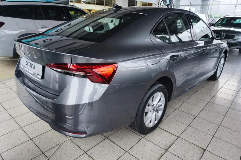 Skoda Octavia din 2025 cu 5 km - oferta SKO186026 - foto 3