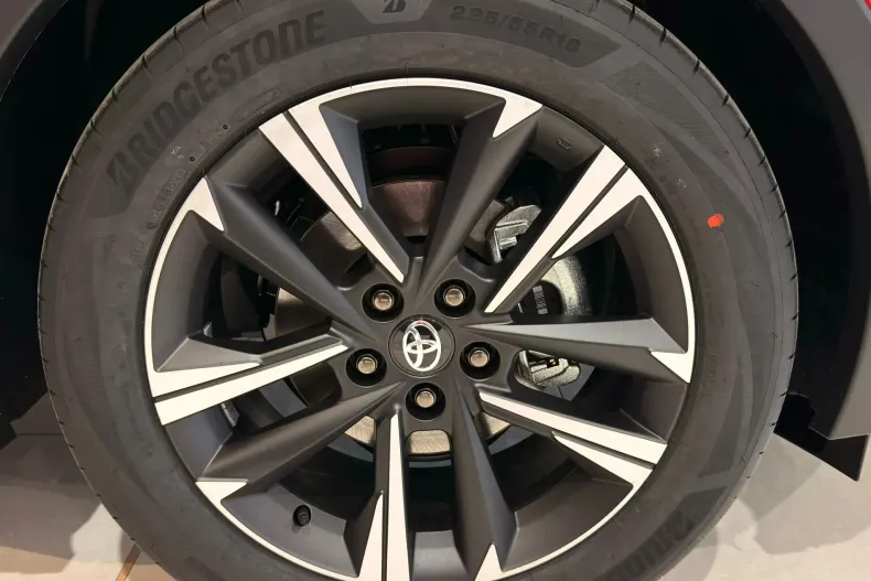 Toyota C-HR din 2025 cu 1.250 km - oferta TOY186028 - foto 29