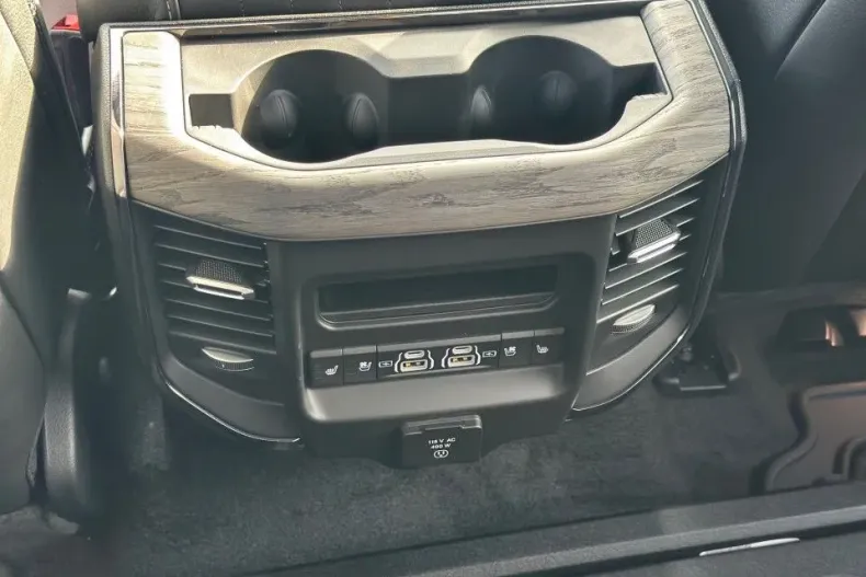 Dodge RAM din 2025 cu 7 km - oferta DOD186034 - foto 19