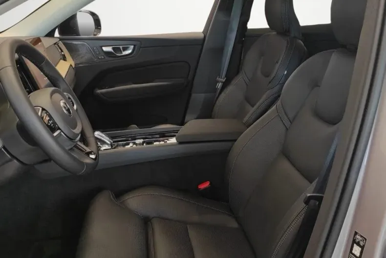 Volvo XC60 din 2025 cu 1 km - oferta VOL186055 - foto 9