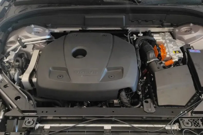 Volvo XC60 din 2025 cu 1 km - oferta VOL186055 - foto 19