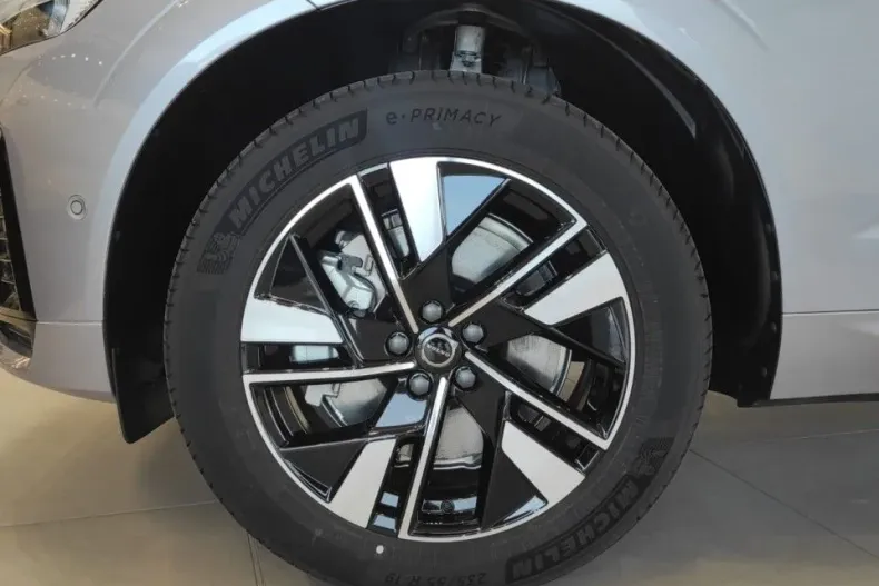 Volvo XC60 din 2025 cu 1 km - oferta VOL186055 - foto 20