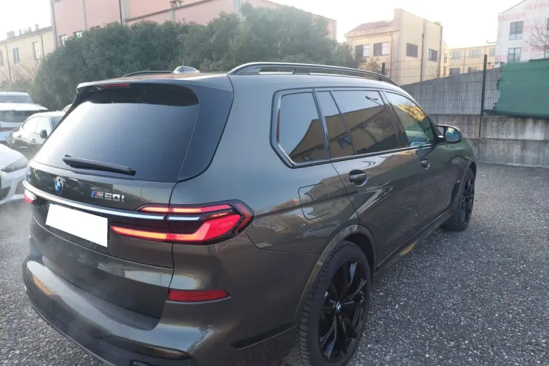 BMW X7 (Seria X) din 2023 cu 47.561 km - oferta BMW186057 - foto 4