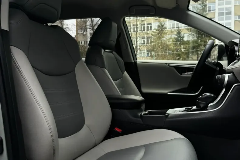 Toyota RAV4 din 2020 cu 138.500 km - oferta TOY186075 - foto 12