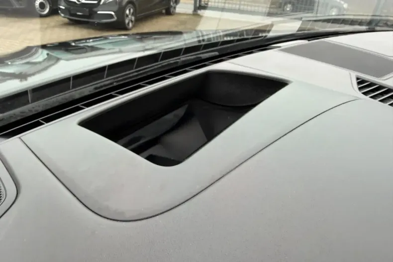 Porsche Cayenne din 2023 cu 61.212 km - oferta POR186080 - foto 31