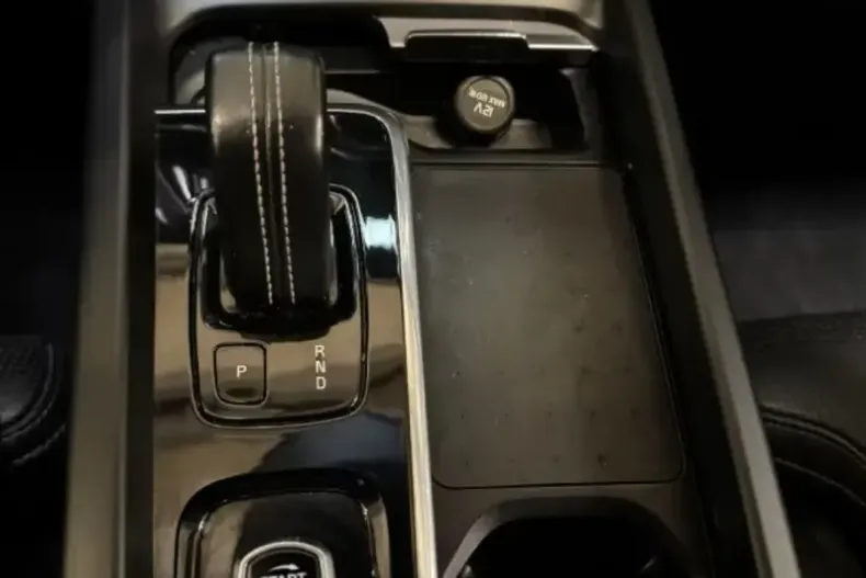 Volvo XC60 din 2021 cu 111.500 km - oferta VOL186084 - foto 13