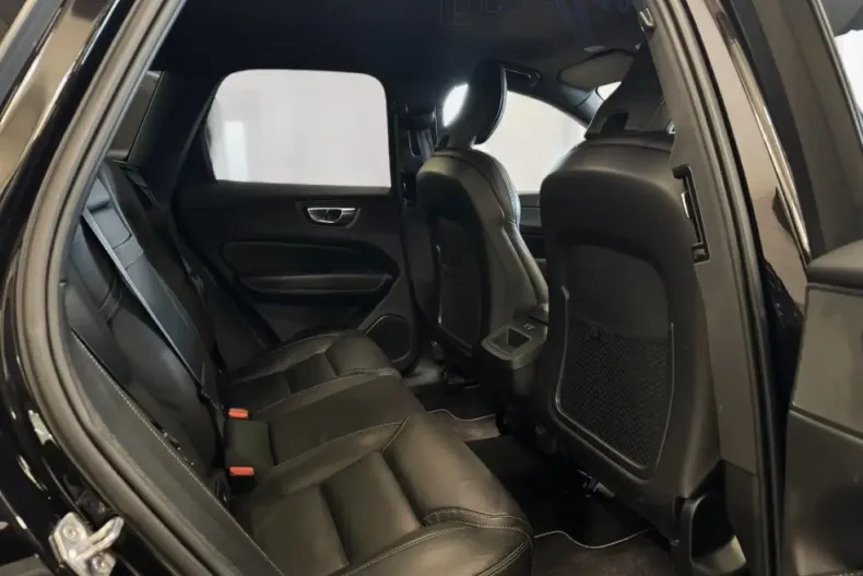 Volvo XC60 din 2021 cu 111.500 km - oferta VOL186084 - foto 16