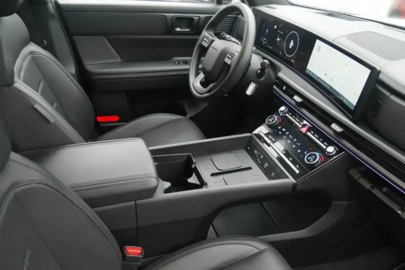 Hyundai SANTA FE din 2024 cu 36.951 km - oferta HYU186090 - foto 3