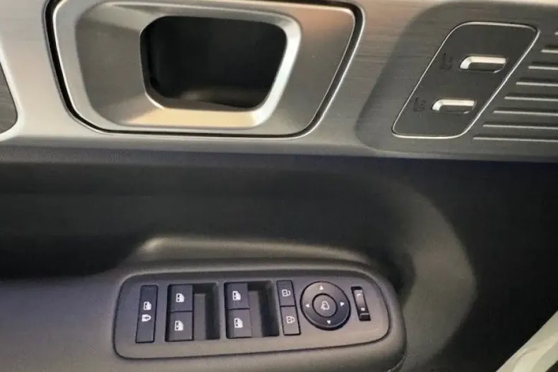 Hyundai SANTA FE din 2024 cu 19.000 km - oferta HYU186092 - foto 12