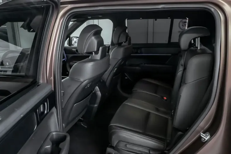 Hyundai SANTA FE din 2024 cu 15.853 km - oferta HYU186094 - foto 6