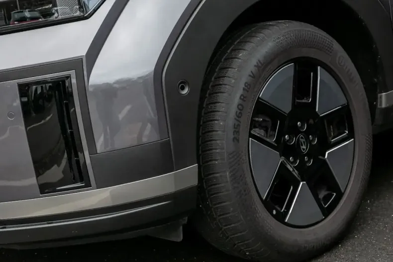 Hyundai SANTA FE din 2024 cu 25.707 km - oferta HYU186095 - foto 3