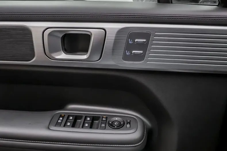 Hyundai SANTA FE din 2024 cu 25.707 km - oferta HYU186095 - foto 12