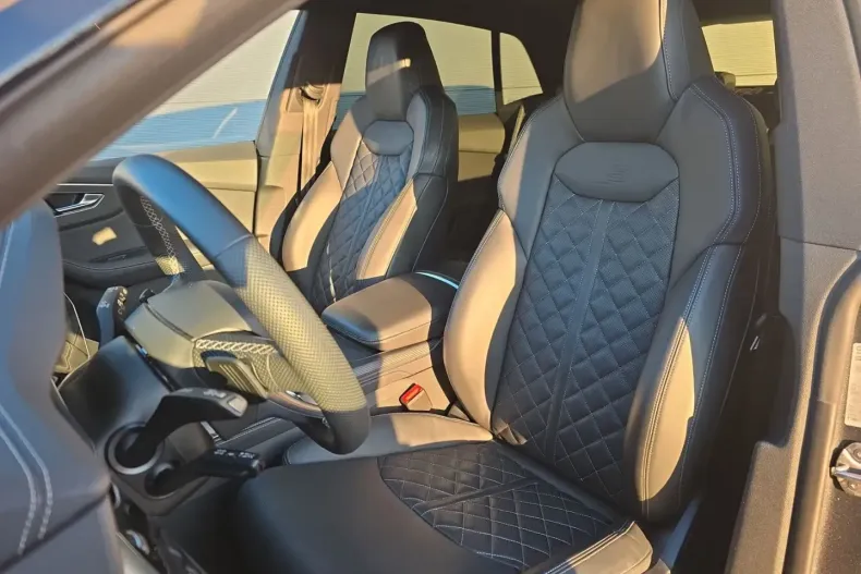 Audi Q8 din 2025 cu 23.692 km - oferta AUD186101 - foto 9