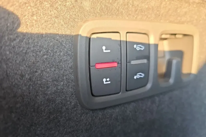 Audi Q8 din 2025 cu 23.692 km - oferta AUD186101 - foto 16