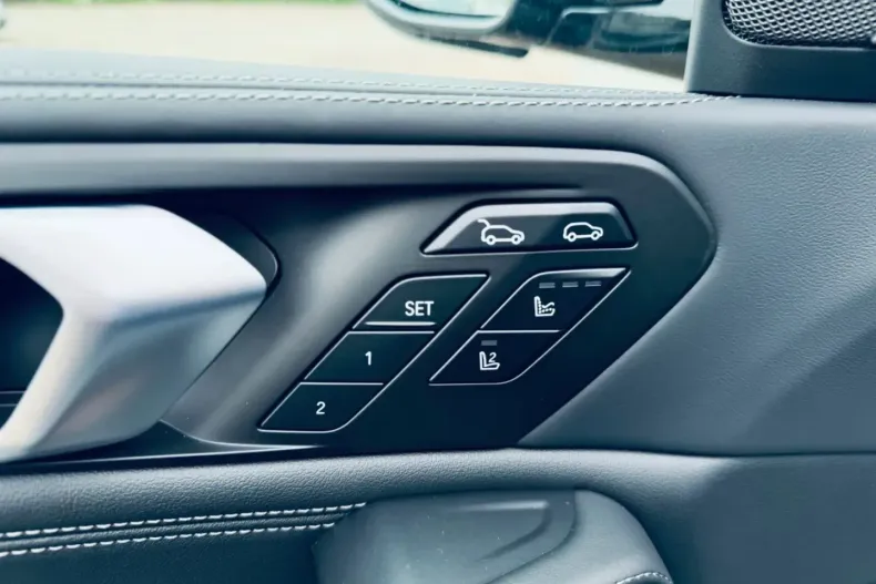 BMW X6 (Seria X) din 2024 cu 8.800 km - oferta BMW186103 - foto 16