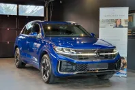 Volkswagen Touareg din 2025 cu 22.800 km - oferta VOL186119 - foto 1