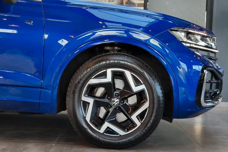 Volkswagen Touareg din 2025 cu 22.800 km - oferta VOL186119 - foto 9