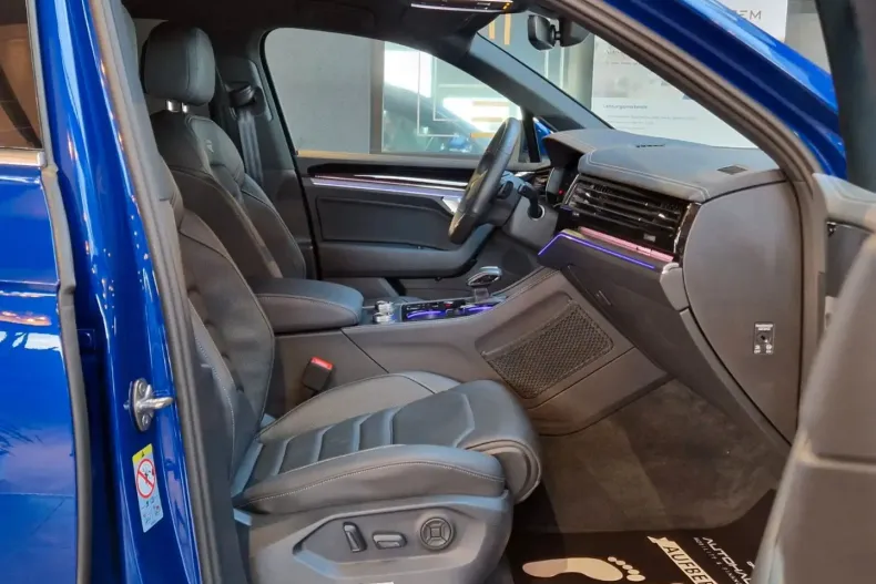 Volkswagen Touareg din 2025 cu 22.800 km - oferta VOL186119 - foto 24