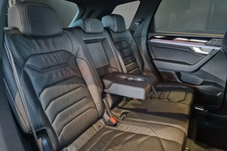 Volkswagen Touareg din 2025 cu 22.800 km - oferta VOL186119 - foto 31