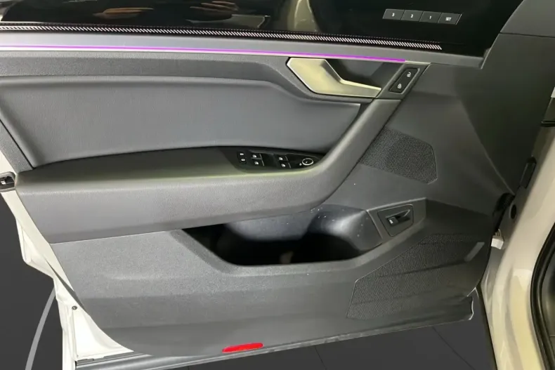 Volkswagen Touareg din 2025 cu 25.780 km - oferta VOL186120 - foto 10