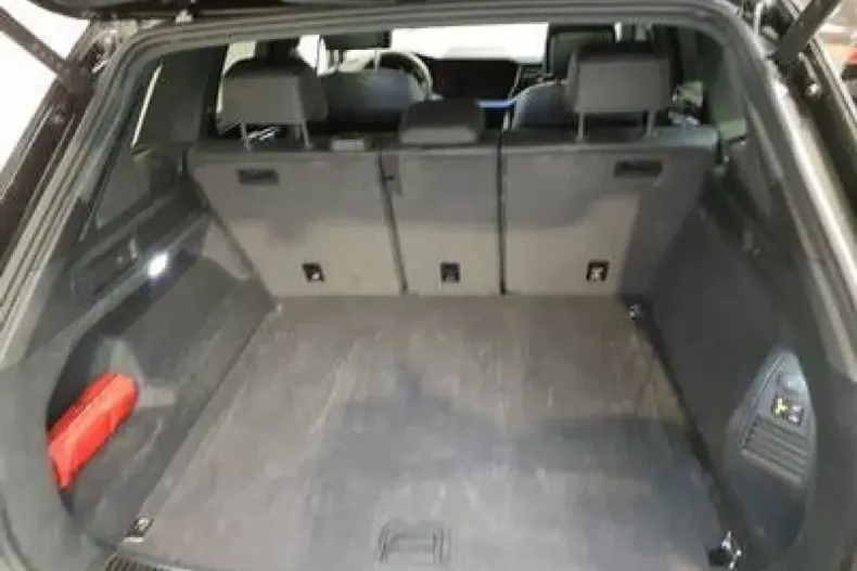 Volkswagen Touareg din 2025 cu 23.090 km - oferta VOL186121 - foto 5