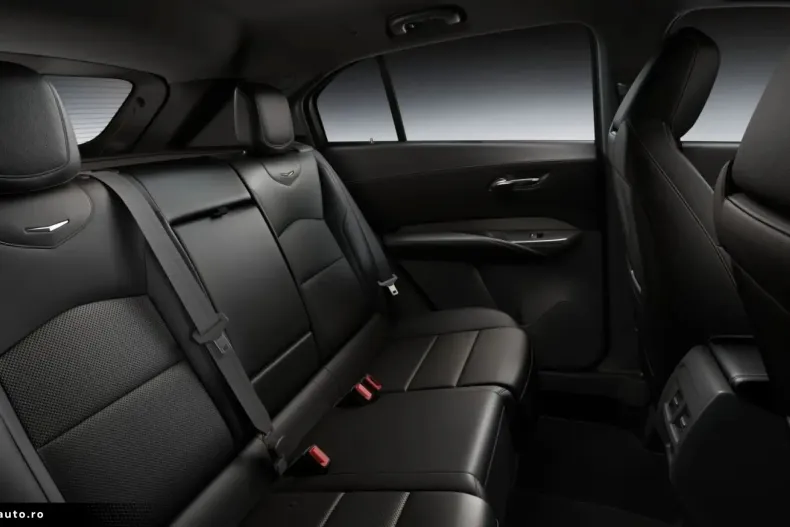 Cadillac XT4 din 2023 cu 13.500 km - oferta CAD186123 - foto 9