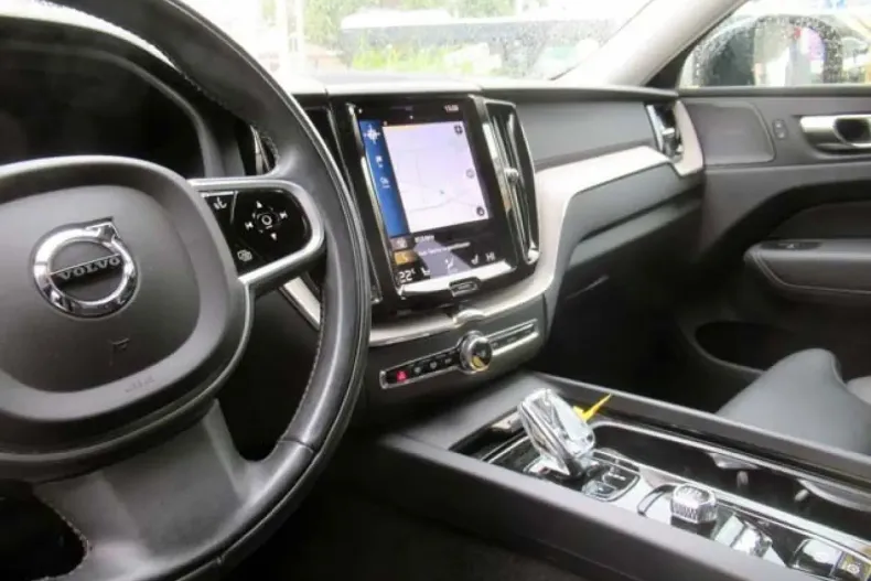 Volvo XC60 din 2021 cu 113.000 km - oferta VOL186128 - foto 5