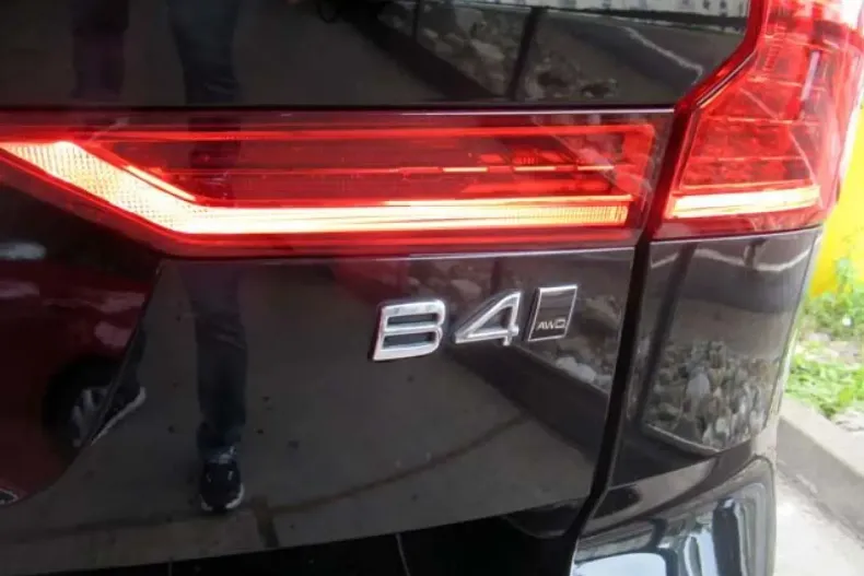 Volvo XC60 din 2021 cu 113.000 km - oferta VOL186128 - foto 12