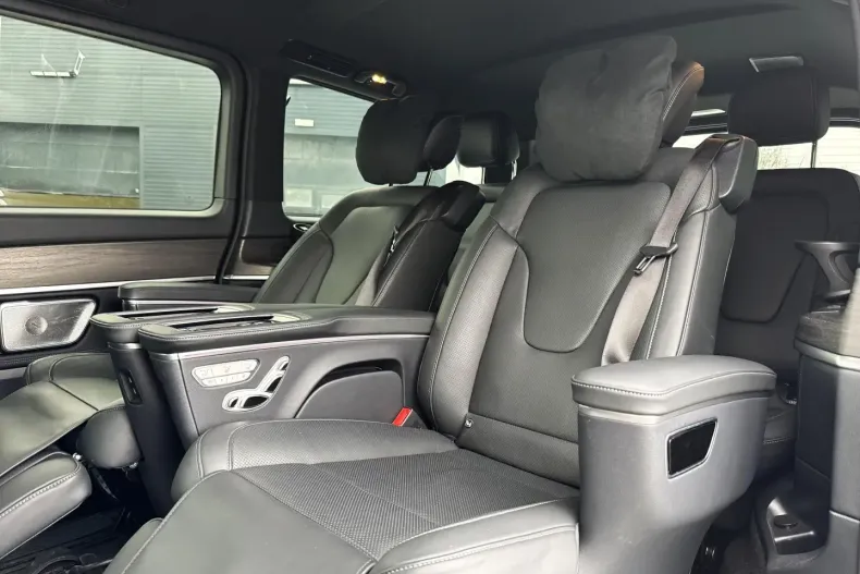 Mercedes-Benz V 300 (Clasa V) din 2025 cu 22.000 km - oferta MER186130 - foto 11