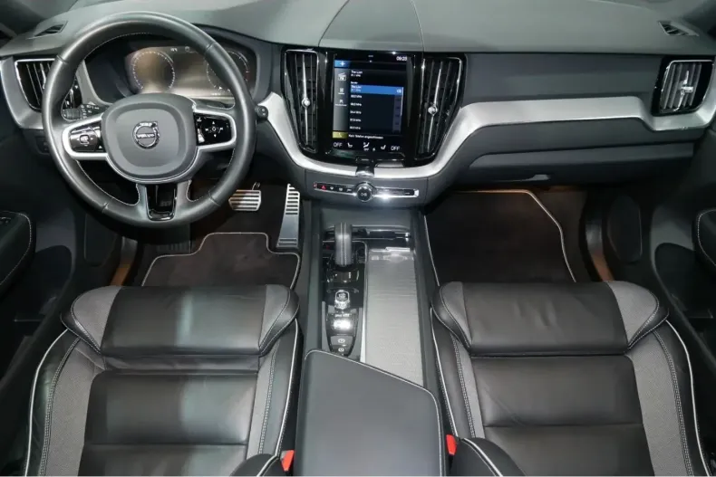 Volvo XC60 din 2021 cu 112.078 km - oferta VOL186133 - foto 10