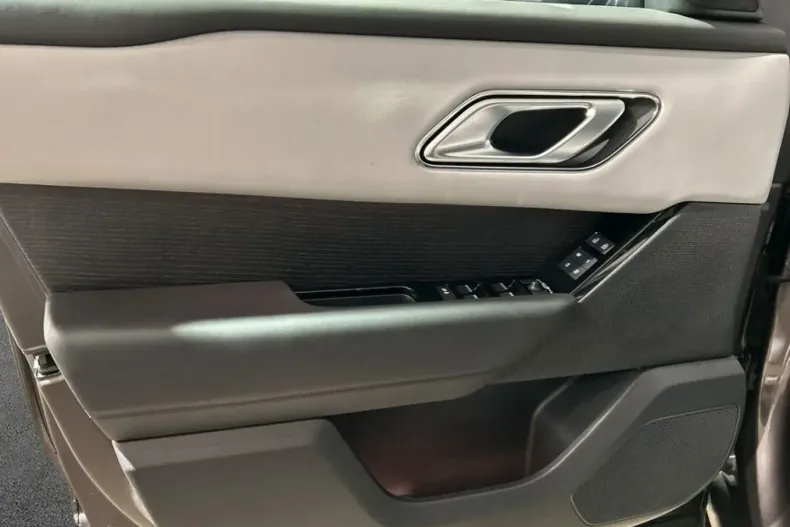 Land Rover Range Rover Velar din 2025 cu 23.212 km - oferta LAN186134 - foto 12