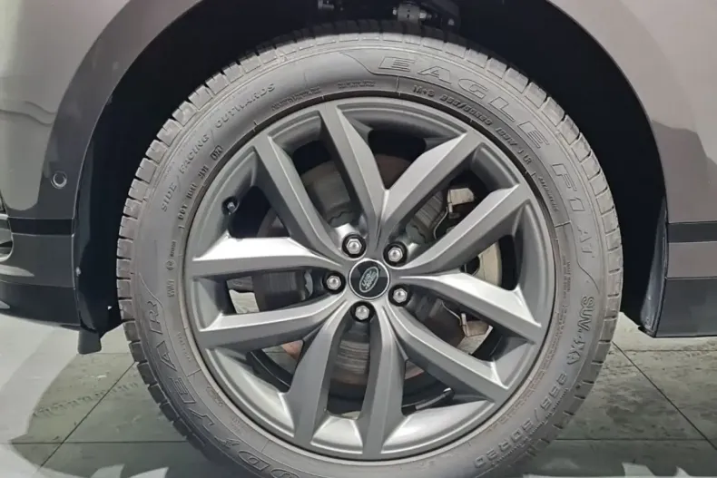 Land Rover Range Rover Velar din 2025 cu 10.800 km - oferta LAN186136 - foto 10