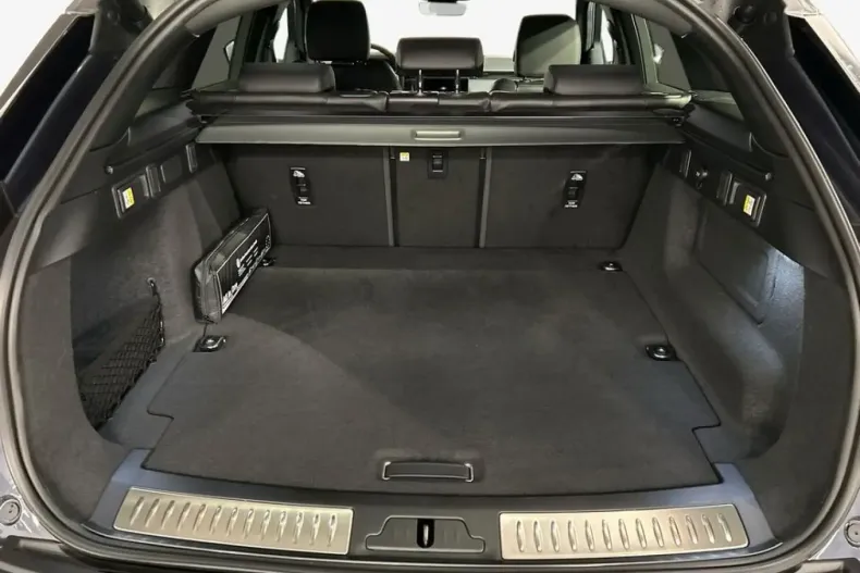 Land Rover Range Rover Velar din 2025 cu 10.500 km - oferta LAN186138 - foto 11