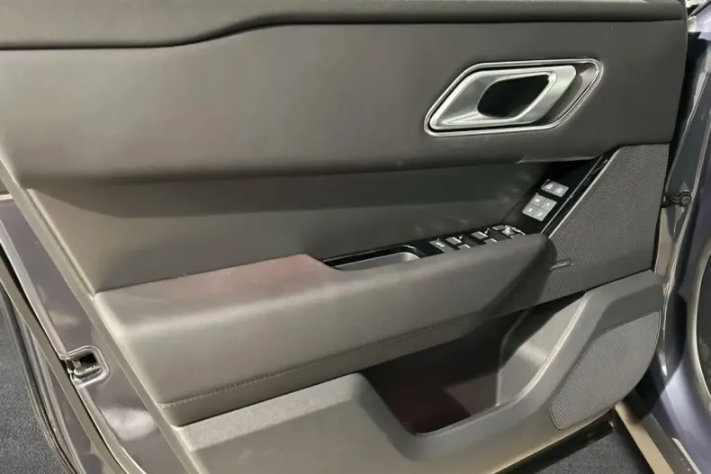 Land Rover Range Rover Velar din 2025 cu 10.500 km - oferta LAN186138 - foto 13