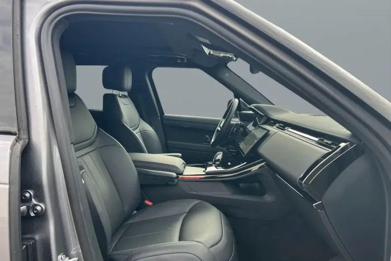 Land Rover Range Rover Sport din 2025 cu 10.500 km - oferta LAN186141 - foto 3